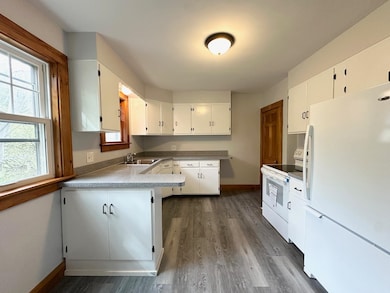 6 Osgood Ave, Claremont, NH 03743 - photo 6