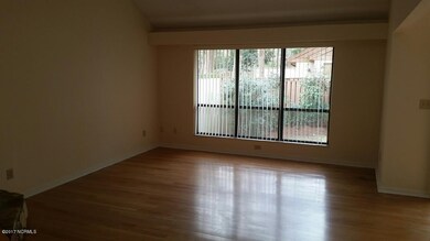 Albert Cir 4