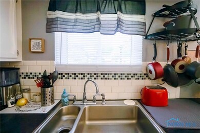 1038 Brookside Dr, Findlay, OH 45840 - photo 7