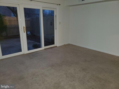 8412 Forrester Blvd unit 575, Springfield, VA 22152 - photo 4