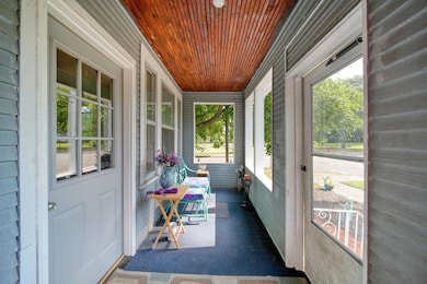 1717 Carl Breeding Way, Jackson, MI 49203 - photo 5