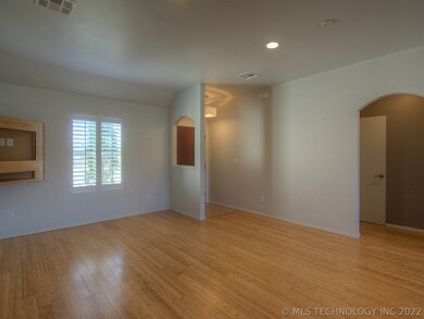 14538 Kendalwood Ave, Glenpool, OK 74033 - photo 4