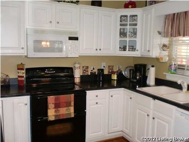 Kitchen; new appliances to stay w/home.