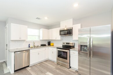 618 Maple Way unit A, Houston, TX 77015 - photo 4