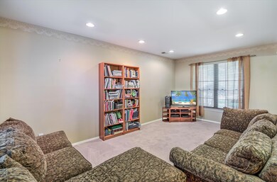 07-LIVING ROOM