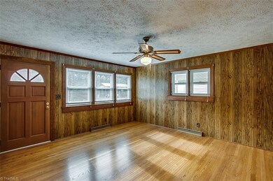 976 Mcdermott St, Asheboro, NC 27205 - photo 4