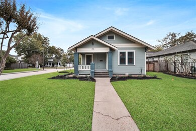 216 Munford St, Houston, TX 77008 - photo 2