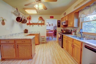 7 Michelle Ln, Schenectady, NY 12309 - photo 7