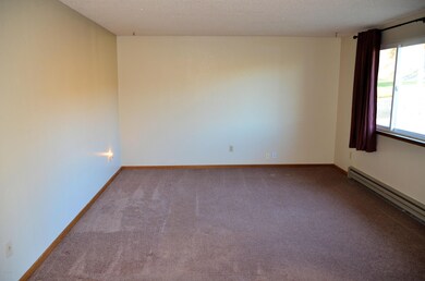 ENTRY ROOM
