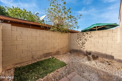 3044 E Beck Ln Apt 8, Phoenix, AZ 85032-