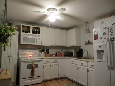 43R Pingree Hill Rd, Derry, NH 03038 - photo 5