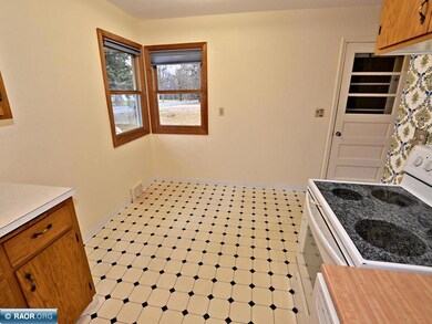 821 Willow Ln, Grand Rapids, MN 55744 - photo 6