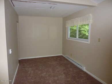 134 Eisenhower Dr, Dingmans Ferry, PA 18428 - photo 4