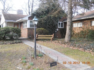 3433 Lanark Rd, Coopersburg, PA 18036 - photo 3