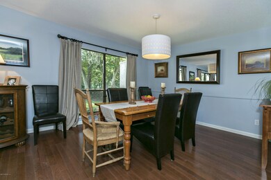 005_Dining Room