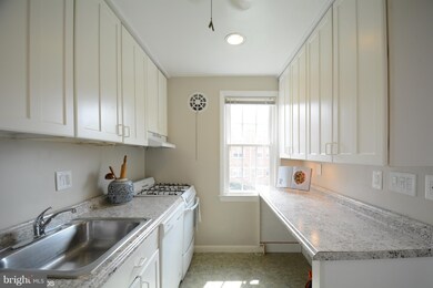 6511 Potomac Ave unit B2, Alexandria, VA 22307 - photo 5