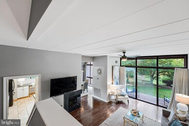 11556 Rolling Green Ct unit 15/100A, Reston, VA 20191 - photo 3