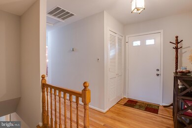 10821 Stanhope Place, Fairfax, VA 22032 - photo 5