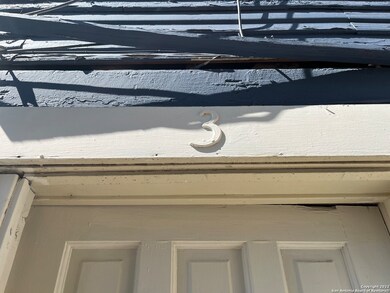 213 Cadwallader St unit 3, San Antonio, TX 78212 - photo 2