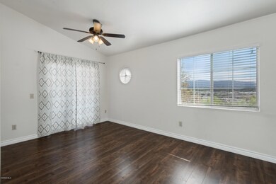 25152 Steinbeck Ave E MLS-6