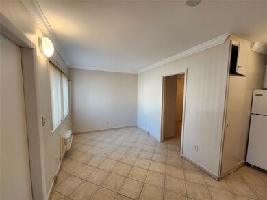 2213 Lincoln St unit 14, Hollywood, FL 33020 - photo 4