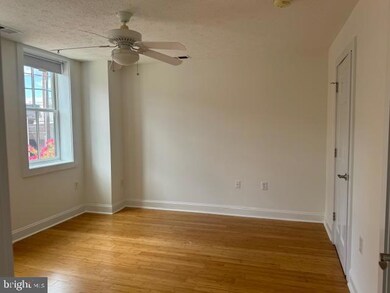 116 N Indian Aly unit 201, Winchester, VA 22601 - photo 6