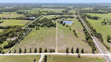 27627 W 335th St, Osawatomie, KS 66064 - photo 2