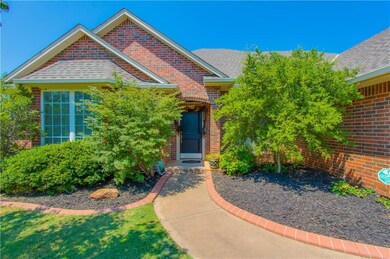 2709 Lancaster Ct, Edmond, OK 73012 - photo 2