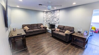 26327 Dartmouth St, Hemet, CA 92544 - photo 7