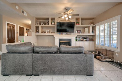 14009 Lago Seco Dr, Horizon City, TX 79928 - photo 4