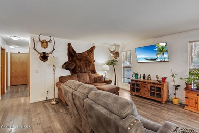 7469WRobinRd-4