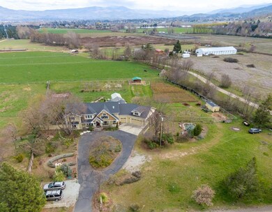 670 Old Stage Rd, Central Point, OR 97502 - photo 2