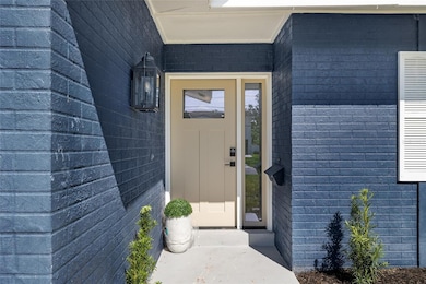 5901 Denver St NE, St. Petersburg, FL 33703 - photo 3