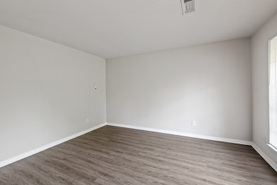 7718 Boggess Rd, Houston, TX 77016 - photo 4