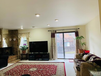 1101 Maple Hill Dr, Woodbridge, NJ 07095 - photo 7