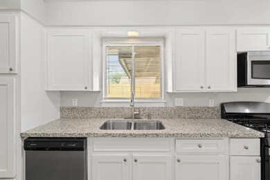 7731 Spinet St, Houston, TX 77016 - photo 4