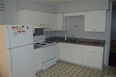 348 Harrill St, Statesville, NC 28677 - photo 2