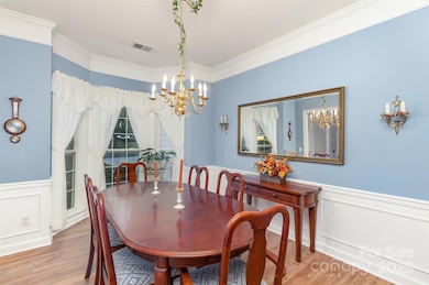 419 Matthews Estates Rd, Matthews, NC 28105 - photo 3