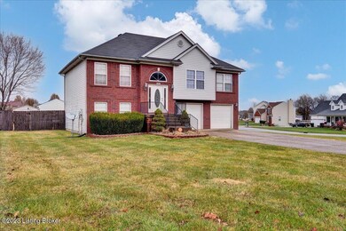 565 Helmwood Cir, Mount Washington, KY 40047 - photo 2