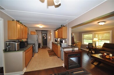 Open Concept... Stainless appliances