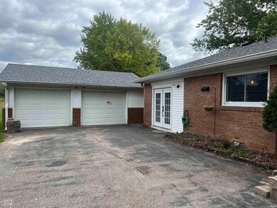 3916 Walnut St, Anderson, IN 46013 - photo 2