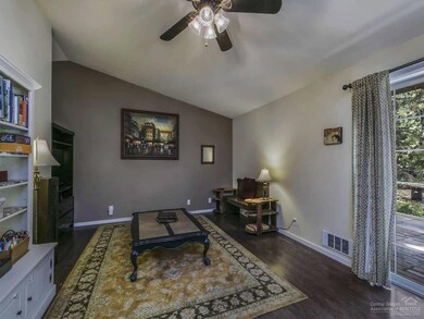 19630 Topaz Ct, Bend, OR 97702 - photo 6