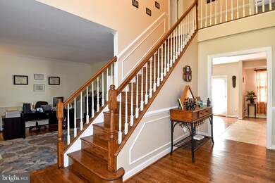 16049 Hayes Ln, Woodbridge, VA 22191 - photo 4