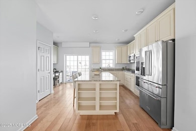 10 Halfmoon Ct unit 1103, Highlands, NJ 07732 - photo 3