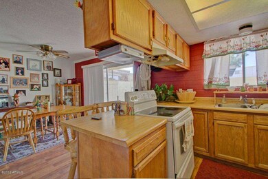 523 N Lesueur, Mesa, AZ 85203 - photo 3