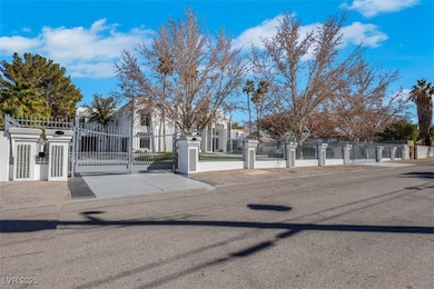 Welcome Home!! Private Gate Entry: No HOA!!