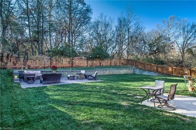 305 Jamestown Oaks Dr, Jamestown, NC 27282 - photo 2