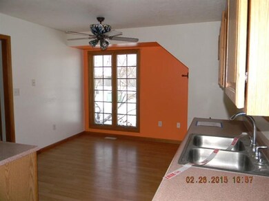 892 E Covey Ct, La Porte, IN 46350 - photo 4