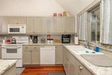 1163 Baker Turn Rd unit 2C, Hartford, VT 05059 - photo 2