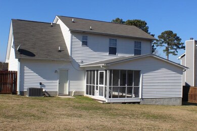 137 Suffolk Cir, Jacksonville, NC 28546 - photo 5